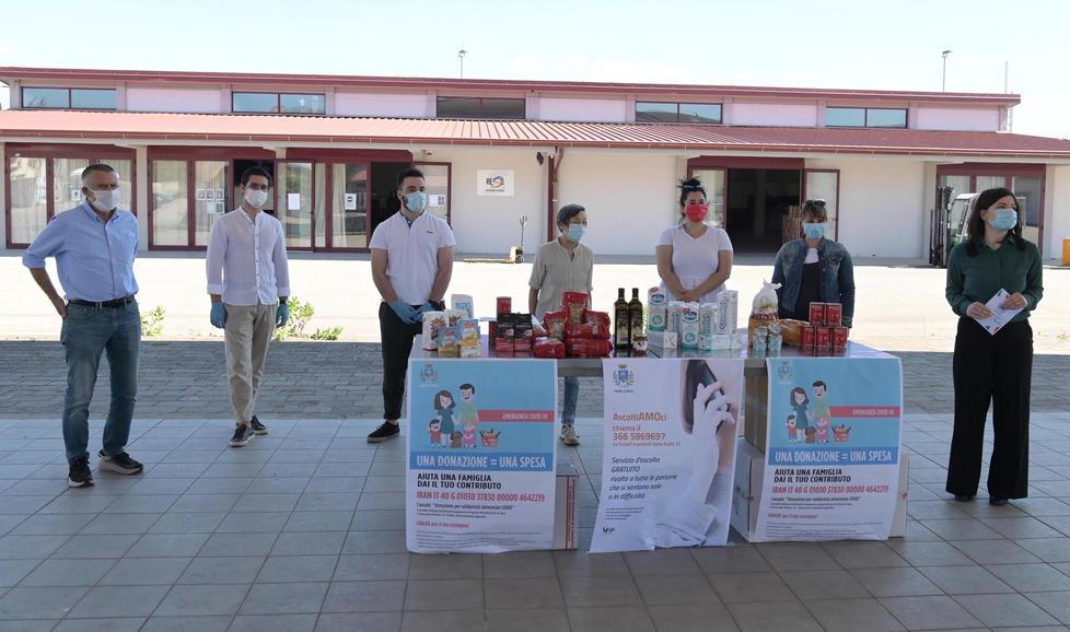 Empoli, pacchi alimentari a più di 530 famiglie in difficoltà 