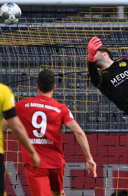 Kimmich, un gol che pesa: Bayern passa a Dortmund, trentesimo titolo in vista