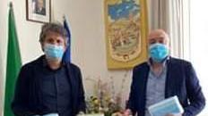 Alla polizia municipale le mascherine donate da Aeci