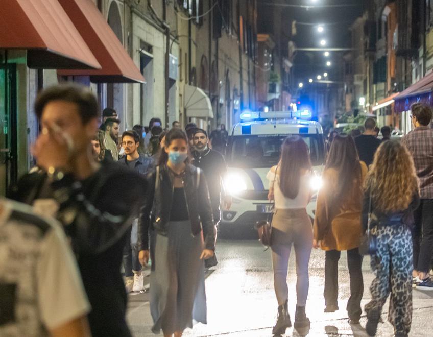 Movida, preferenza ai prenotati Accessi regolati dagli steward 