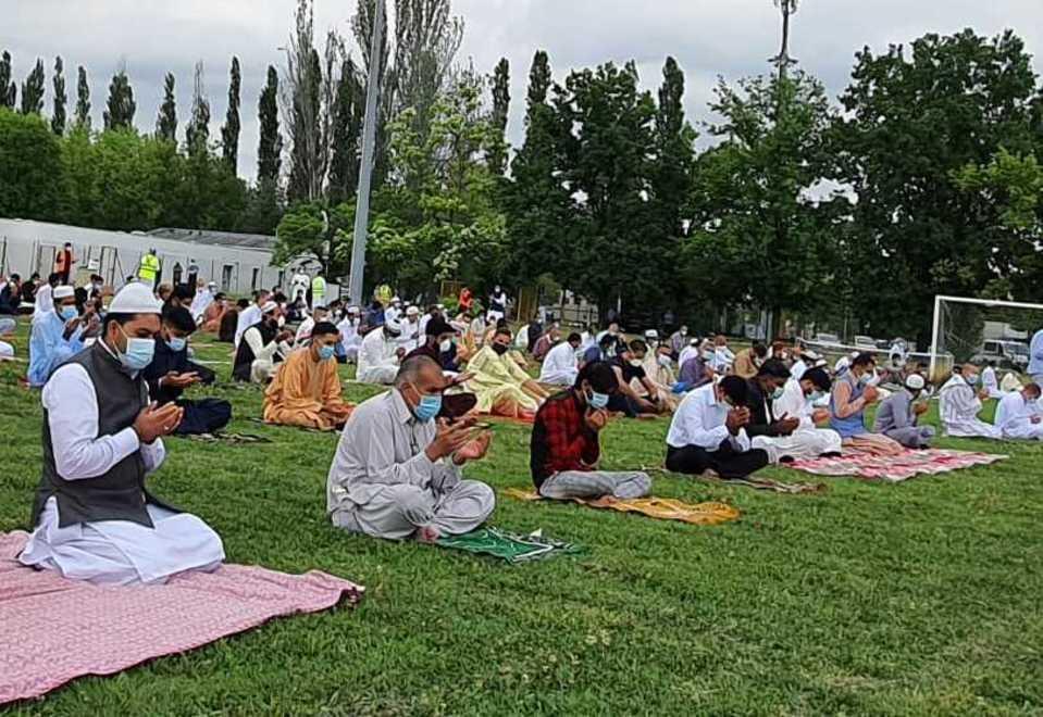 Preghiera di fine Ramadan «Per i morti, i malati e la crisi»