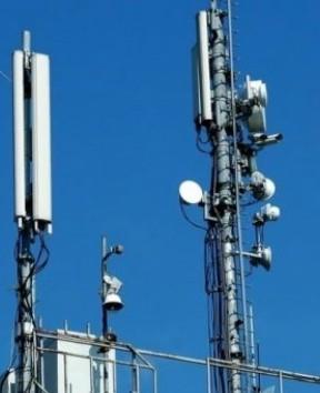 «Le sperimentazioni del 5G sul territorio siano interrotte» 