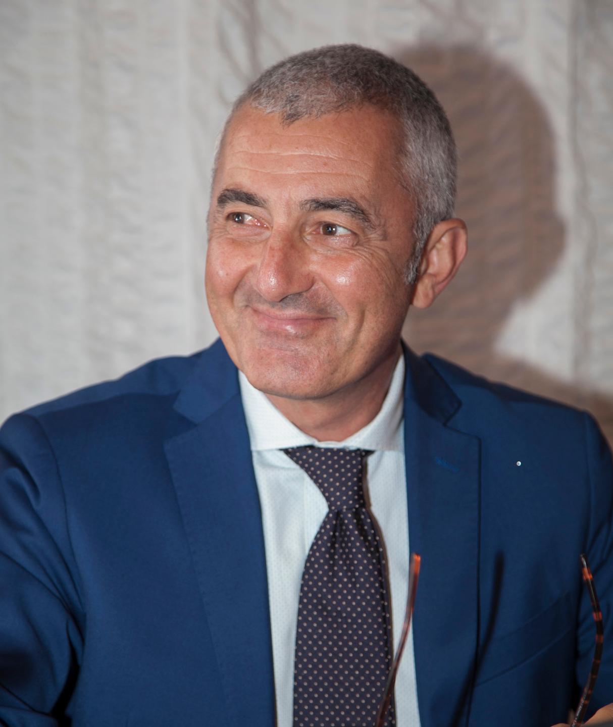 Tavoli all’aperto, ok al raddoppio 