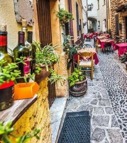 Castelsardo raddoppia gli spazi a bar e ristoranti 