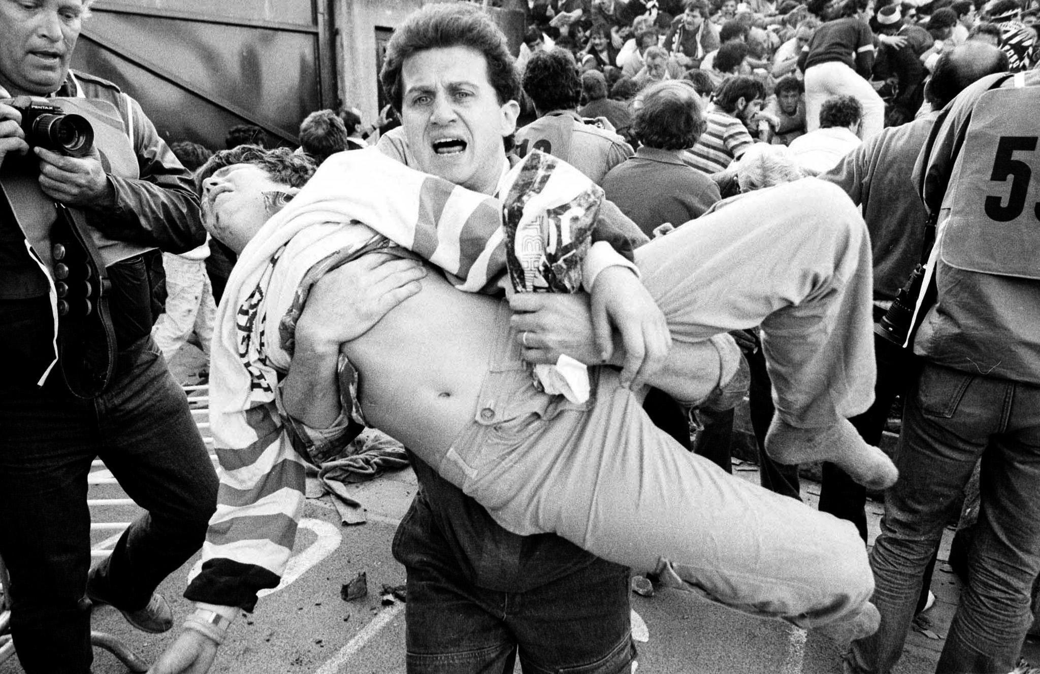 Il massacro dell'Heysel 35 anni dopo. La telecronaca di una partita maledetta, i ricordi di Bruno Pizzul 