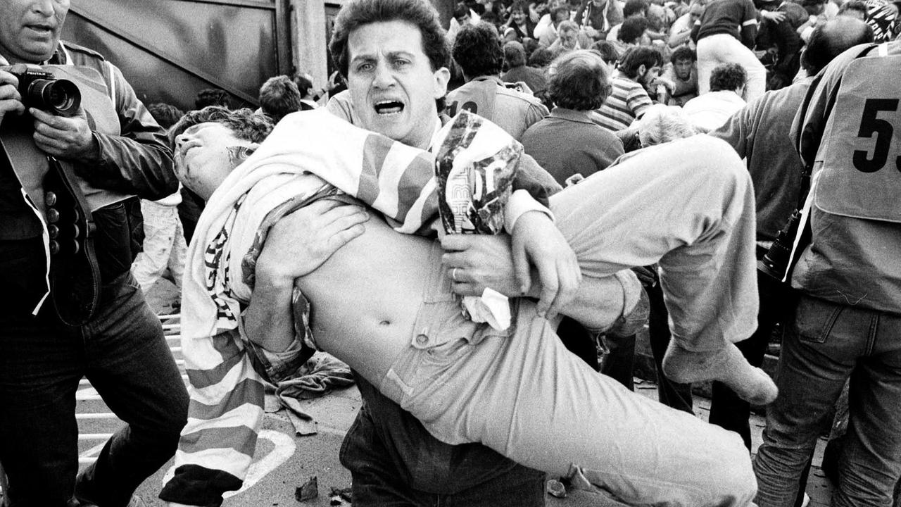 Il massacro dell'Heysel 35 anni dopo. La telecronaca di una partita maledetta, i ricordi di Bruno Pizzul