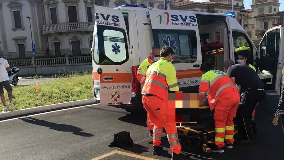 Donna investita sulle strisce