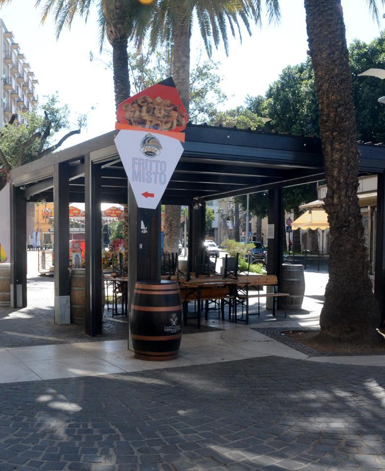 Gazebo irregolare? Il titolare: «Ho pagato»