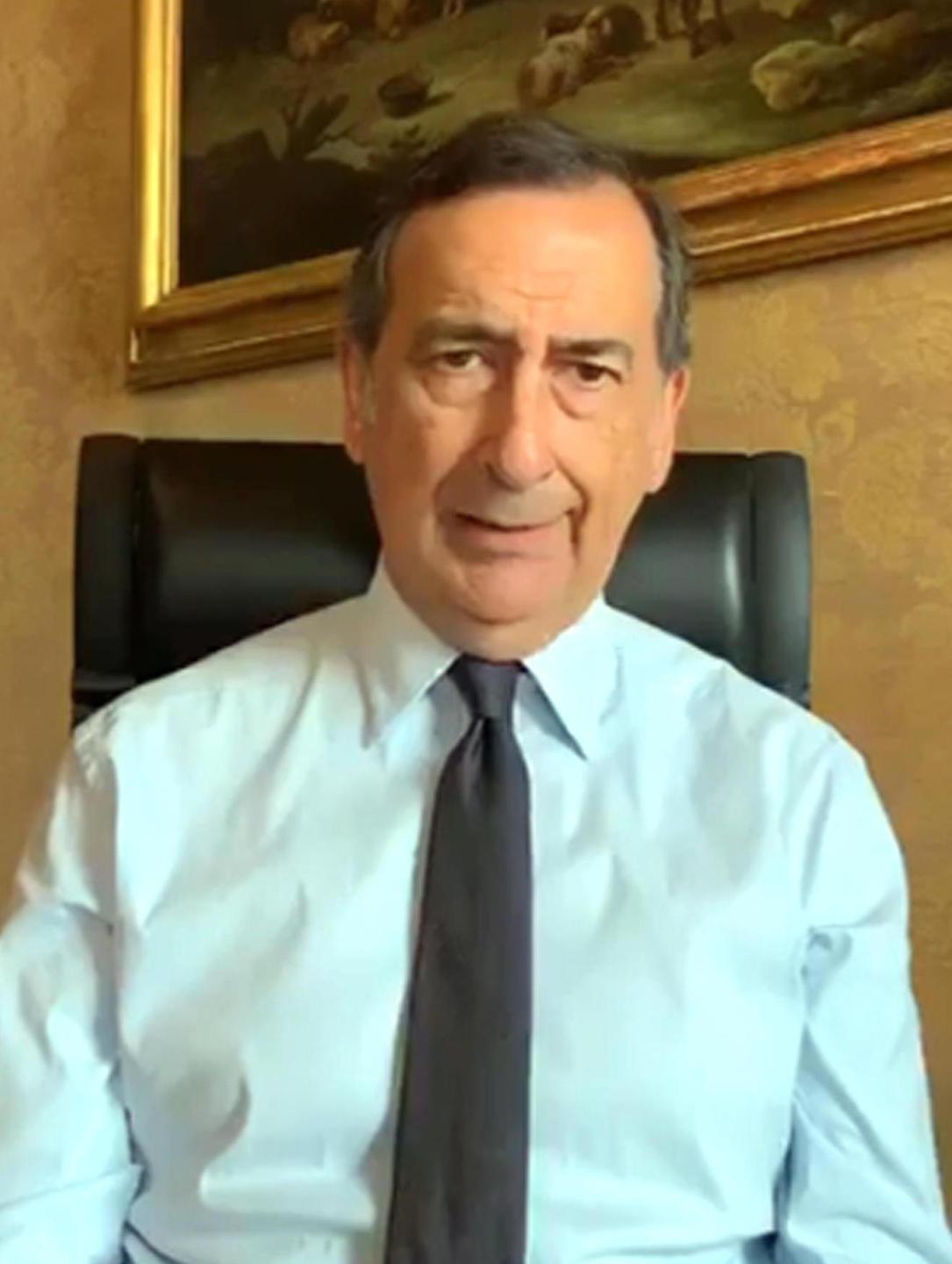 Duello Sala-Solinas: «Non andrei nell’isola» «Dovrebbe tacere» 