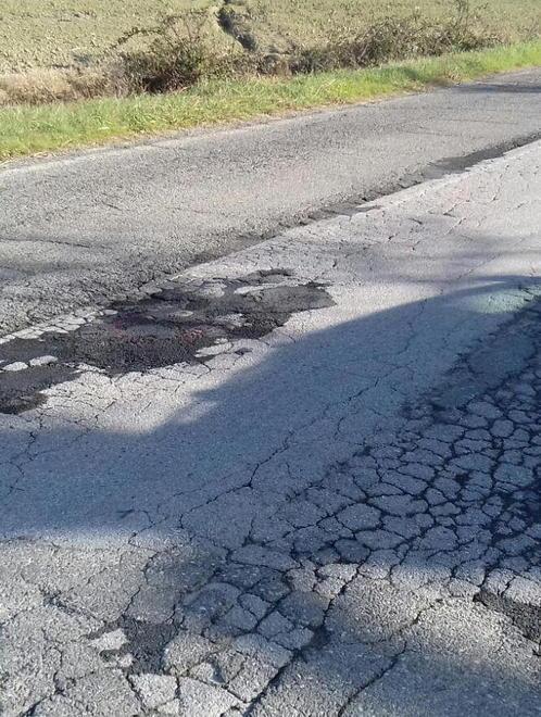 Il tratto della Provinciale in cui finì a terra il cicloamatore morto dopo mesi di coma