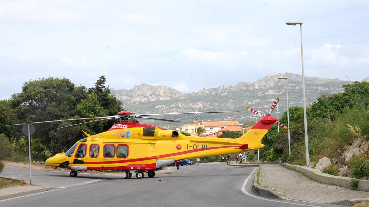 La Maddalena, c'è l'ospedale ma si deve aspettare l'elicottero: donna muore d'infarto