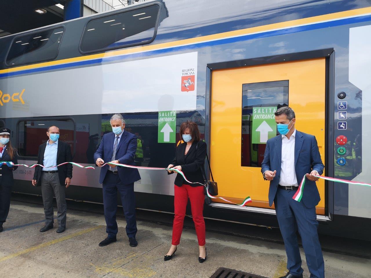 Consegnati i primi due treni Rock per i pendolari della Toscana