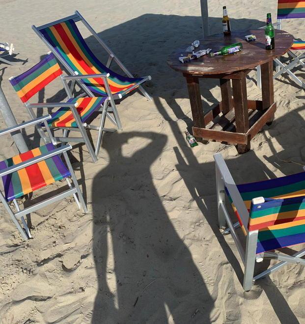 A Marina si chiede la spiaggia chiusa al calar del sole 