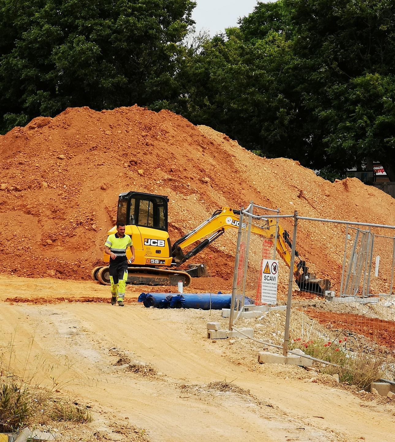 Lavori in via XXV Aprile bonifiche entro un mese 