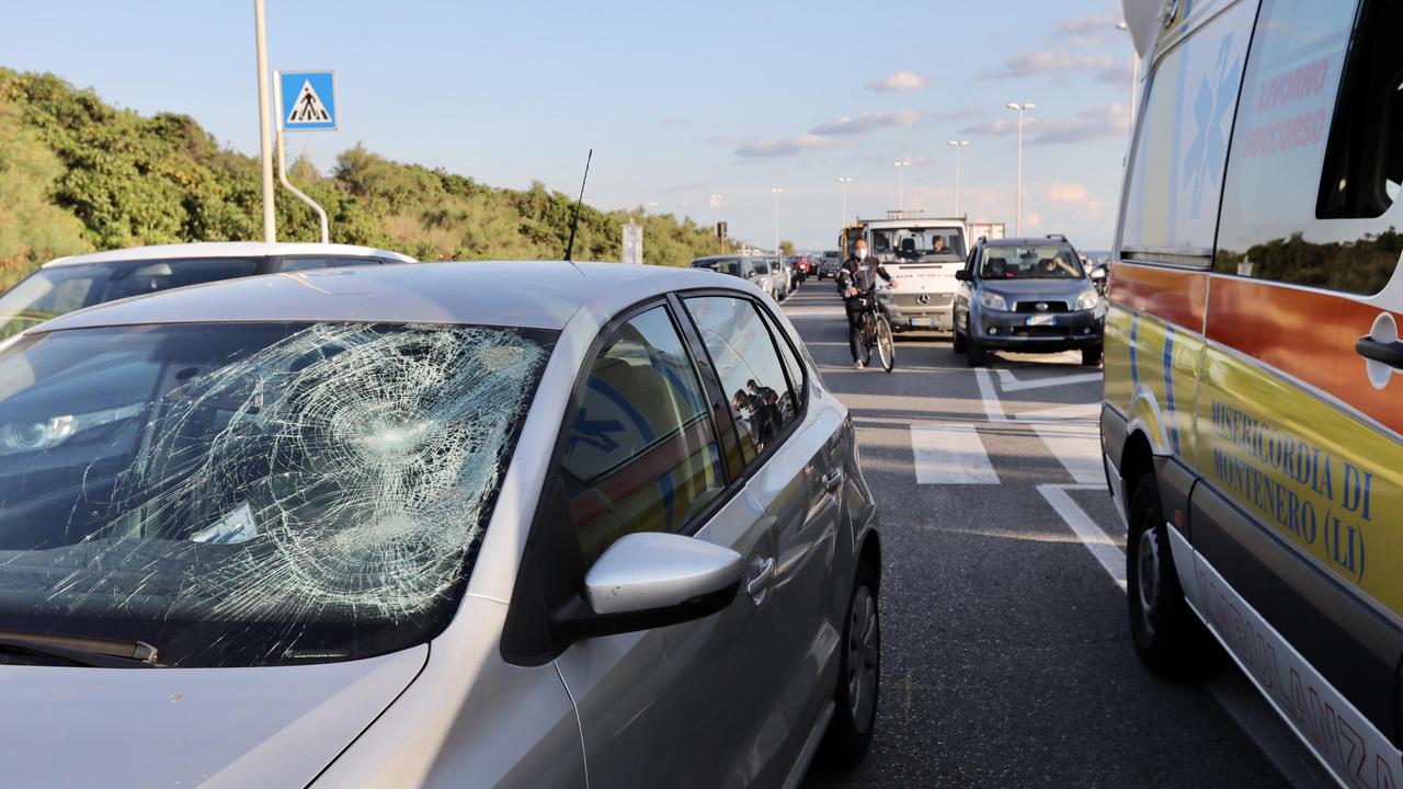 La Volkswagen danneggiata (foto Marzi)