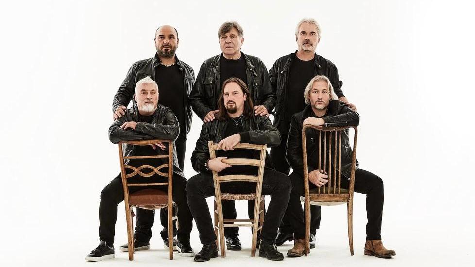 I Nomadi tornano sul palco in Veneto «La musica è la nostra vita, non ci fermiamo»