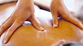 Per l’accusa nel centro olistico i massaggi erano hard e a pagamento