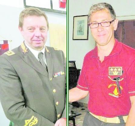 A sinistra l'ingegner Paolo Qualizza. A destra il nuovo comandante, Ugo D'Anna, in arrivo da Pisa