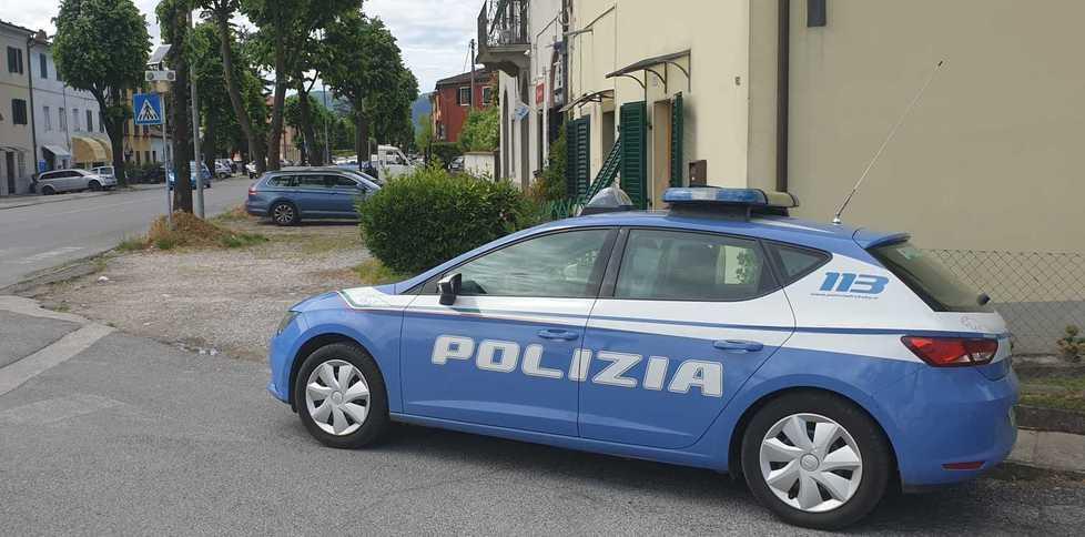 «La sua acqua è contaminata» Anziana derubata 
