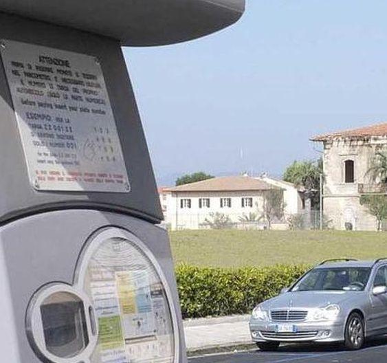 Primo week end di mare “vero” ma è l’ultimo di sosta gratis 