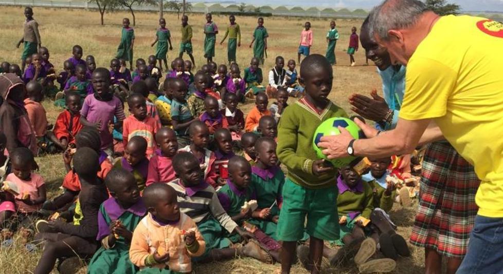 Mille euro ai malati nel villaggio in Kenya «Qui ti arrestano»