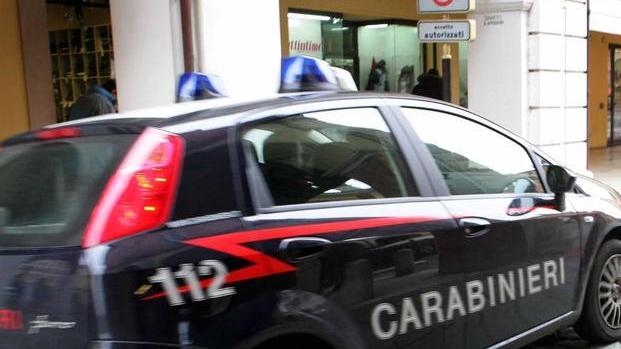 Nella lite tra coinquilini salta fuori la droga Denunciato un 50enne