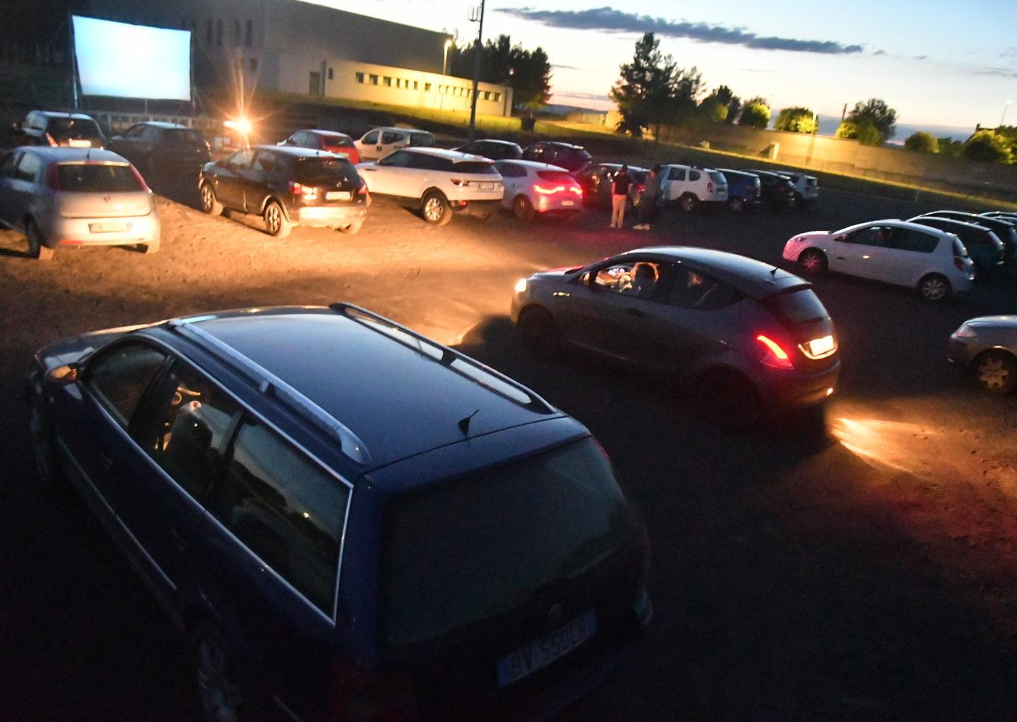 Tutti in macchina al drive in di Norbello