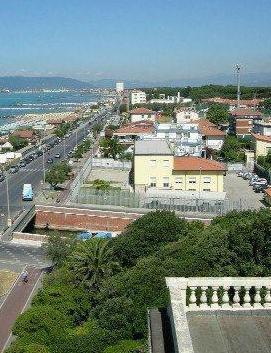 Sospesa per un anno l’imposta di soggiorno «Un segnale ai turisti» 