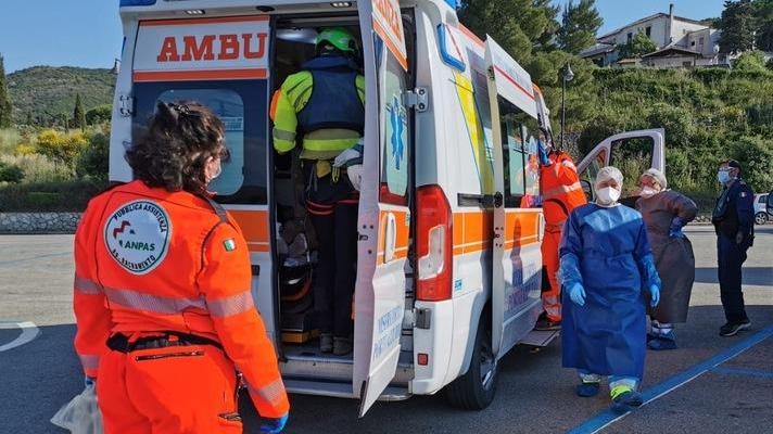 Precipita in un dirupo, trasferito a Siena col Pegaso