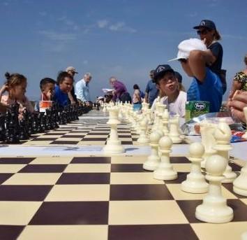 Dama e scacchi sulla Terrazza slitta l’evento di mercoledì 