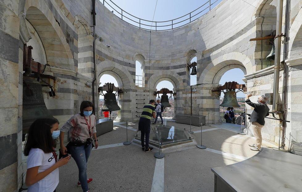 In 20 salgono sulla Torre: così il cuore della città ha ricominciato a battere 