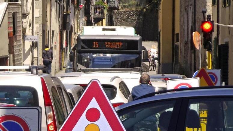Un’altra giornata di caos a Capostrada