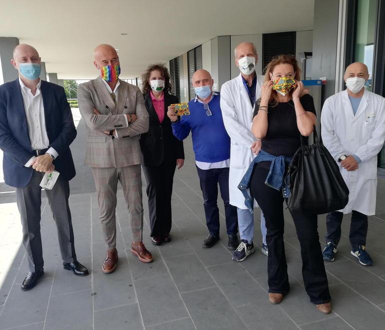 Mascherine illustrate per i bambini Così imparano a combattere il virus 