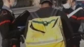 Lavoratori sfruttati, controlli su 4 agenzie che impiegano riders a Massa-Carrara