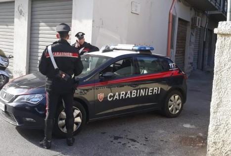 I carabinieri catturano i ladri seguendo le tracce di sangue