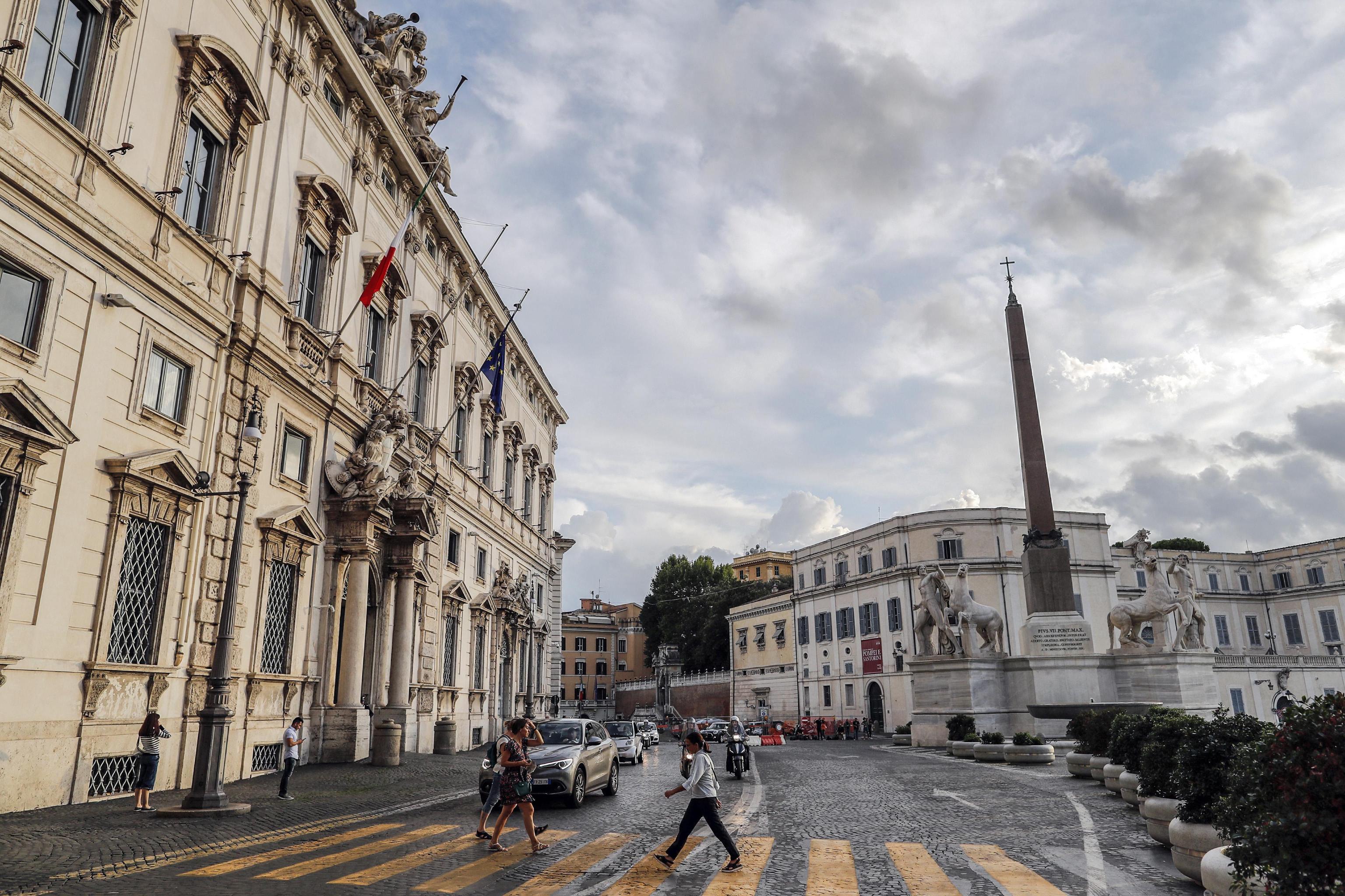 Coronavirus, passaporto sanitario per la Sardegna: Codacons si rivolge alla Corte Costituzionale