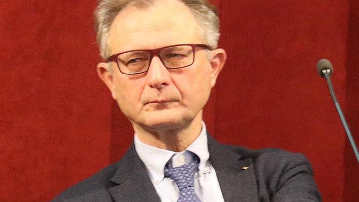 Il professionista in silenzio durante l’interrogatorio