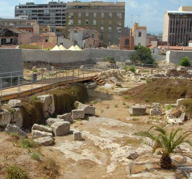 Riaprono le visite ai siti culturali ma sarà necessario prenotare