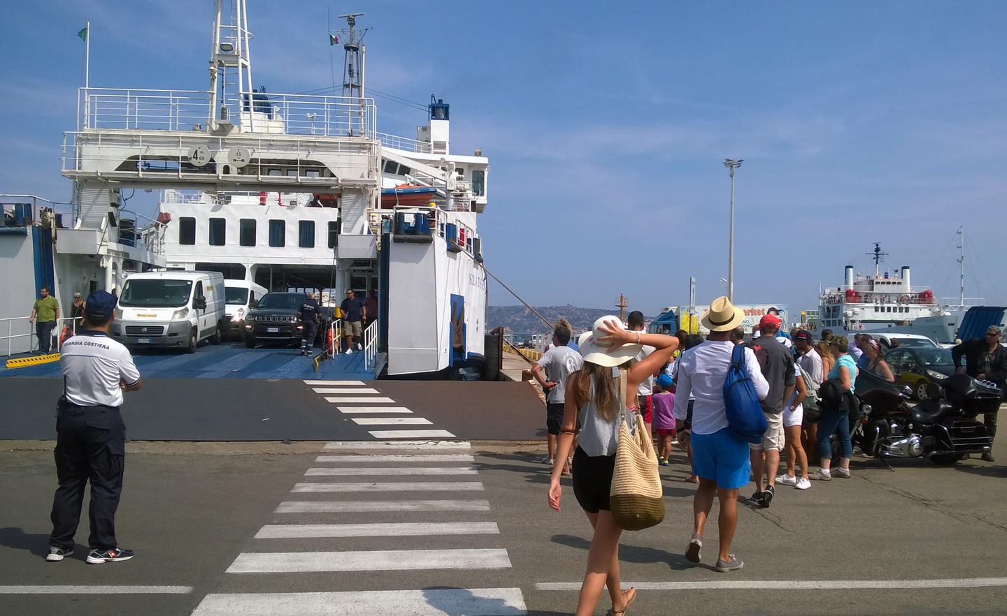 Il biglietto per la Sardegna si può prenotare, via libera dal 3 a tutti i voli 