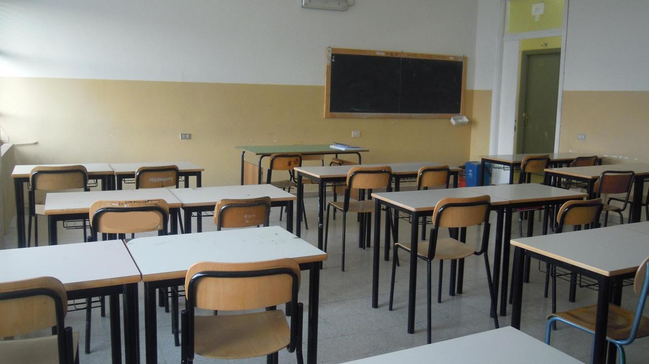L'ANALISI / E la scuola arriva ultima nel Paese dove conta di più riaprire gli ombrelloni