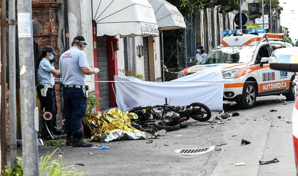 Moto contro scooter: la dinamica dello scontro e tre giovani vite spezzate in un istante 