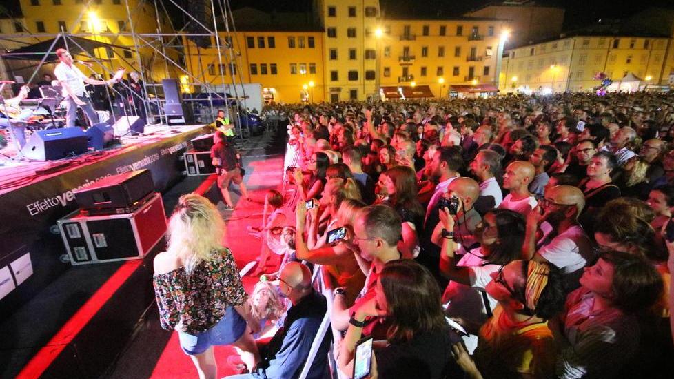 2019: la folla al concerto di Bobo al Luogo Pio
