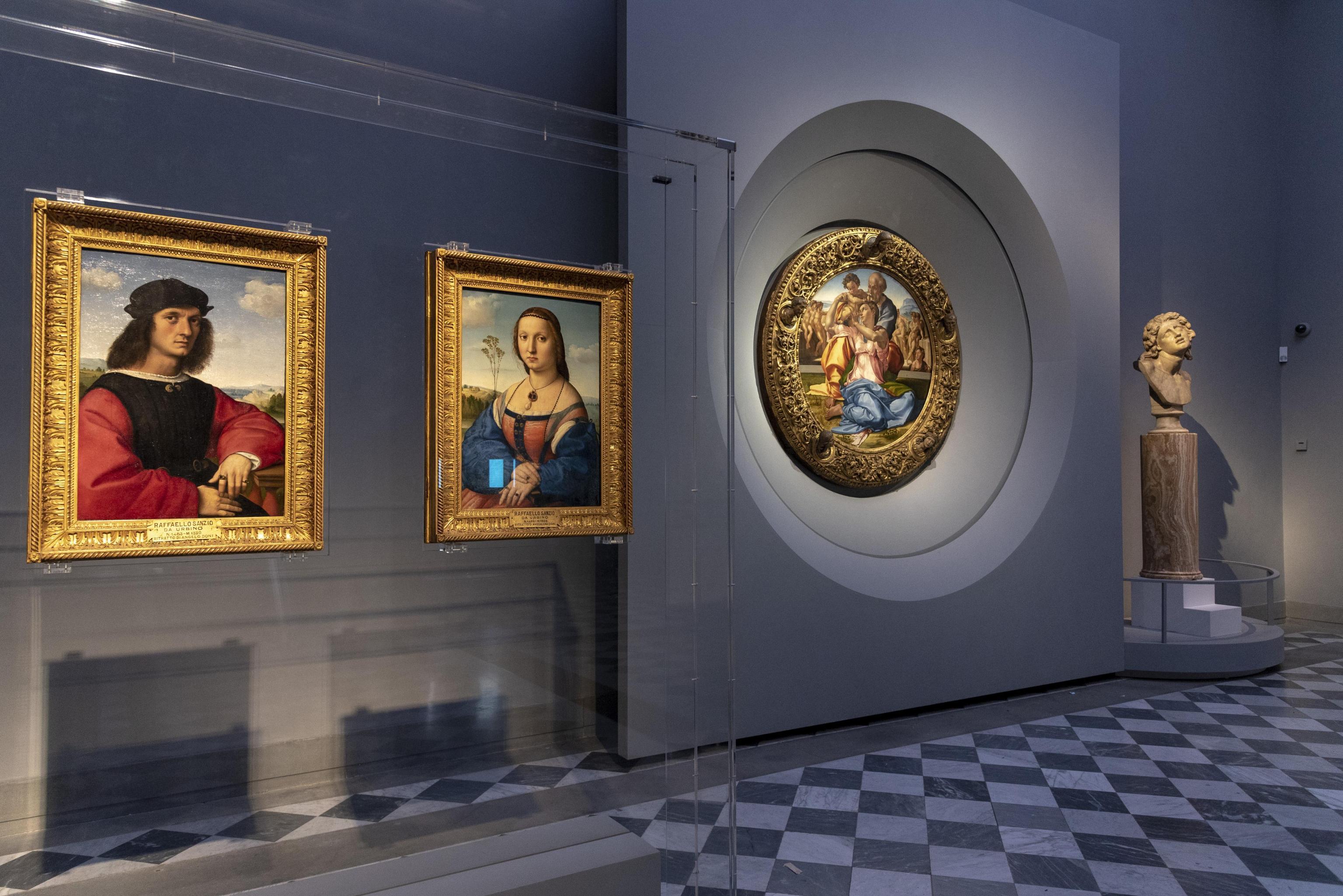 La nuova sala degli Uffizi dedicata a Raffaello e Michelangelo