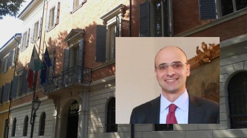 Modena, dirigente Bper Banca muore a 43 anni travolto da un tronco