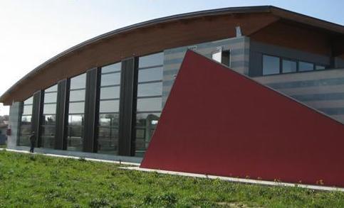 Piscina, si riparte: 7 metri quadri a testa nello spogliatoio 