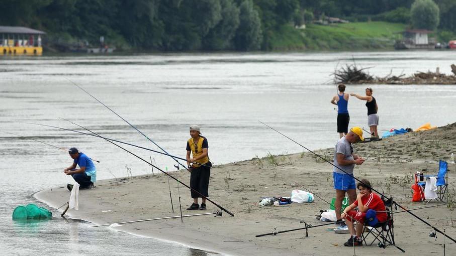 Pesca sul Po si punta a norme uguali per tutti