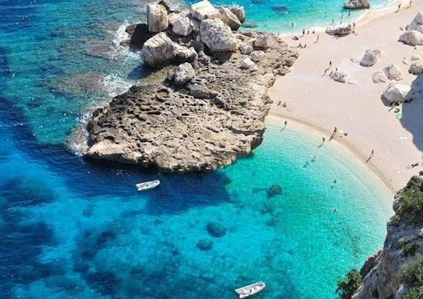 Baunei, Cala Mariolu vietata alle barche: pontile non collaudato