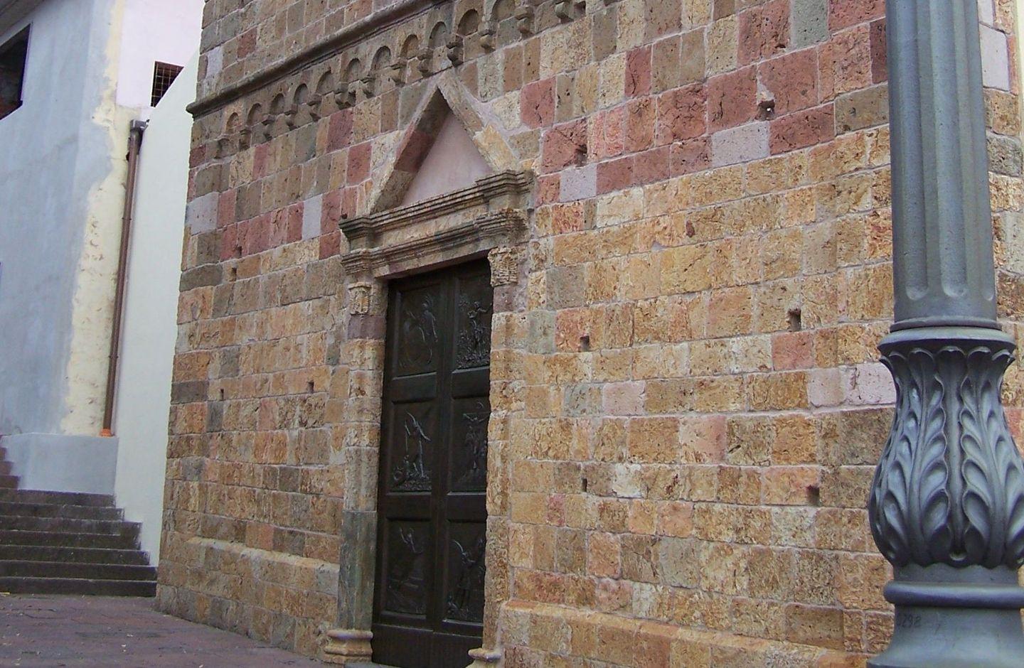 Quelle tracce di fango all’altezza delle ginocchia 