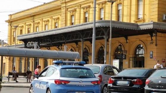 Modena, blitz in zona stazione: due arrestati