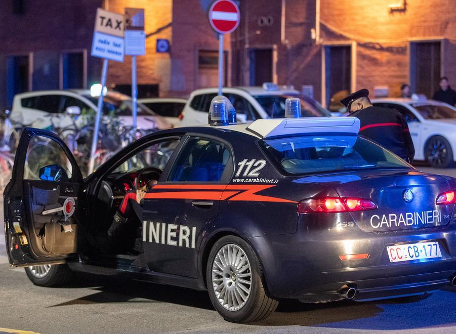 Calci e spinte ai militari Giovane somalo arrestato dai carabinieri